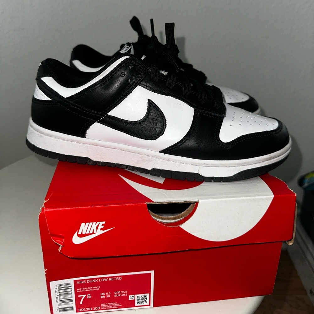 Nike Black & White dunks